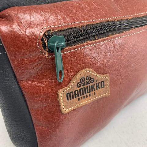 The Quest Sling Bag