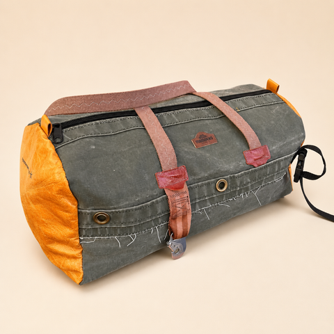 The Leona Loop Holdall