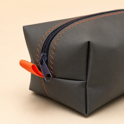 RESQUBE Washbag