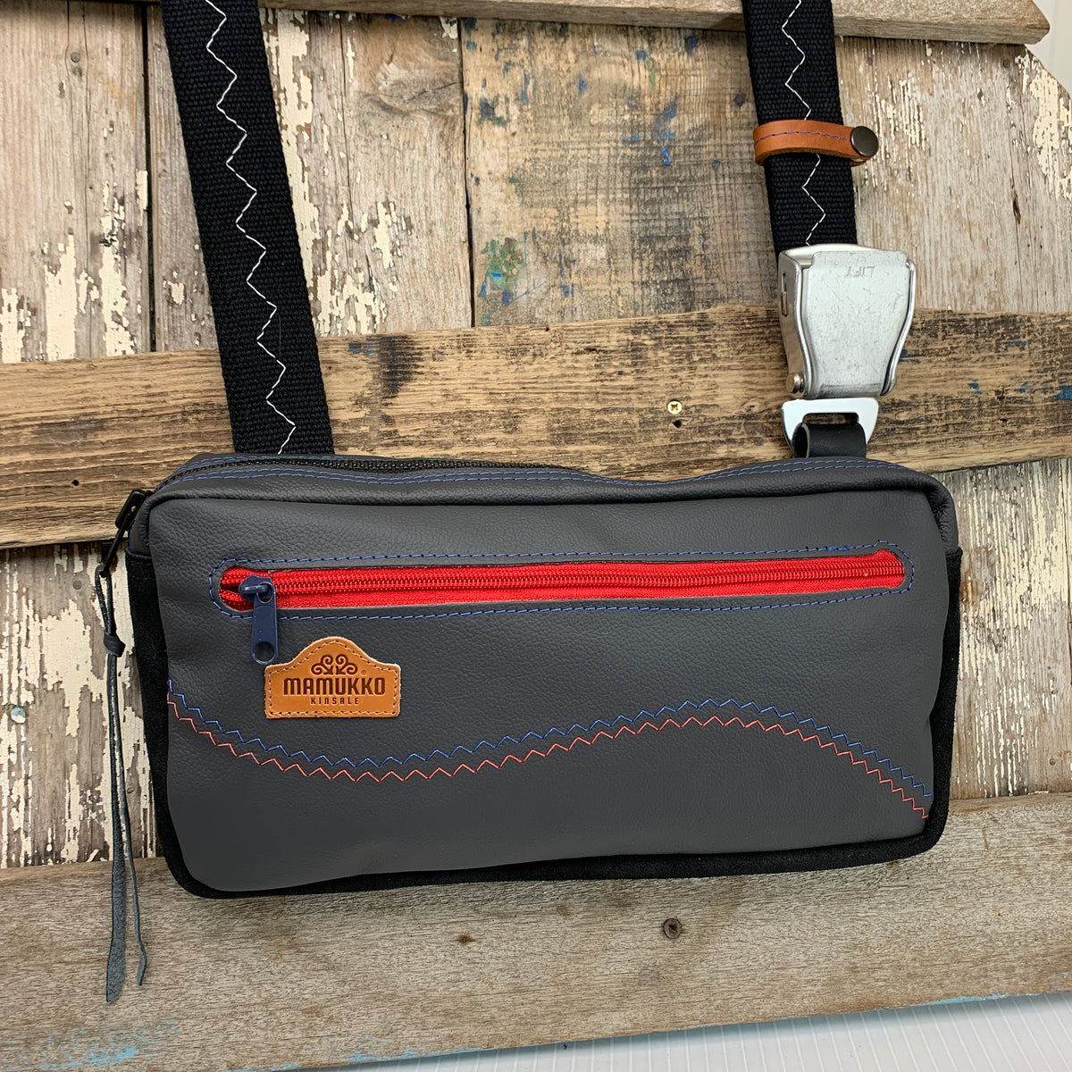 The Quest Sling Bag